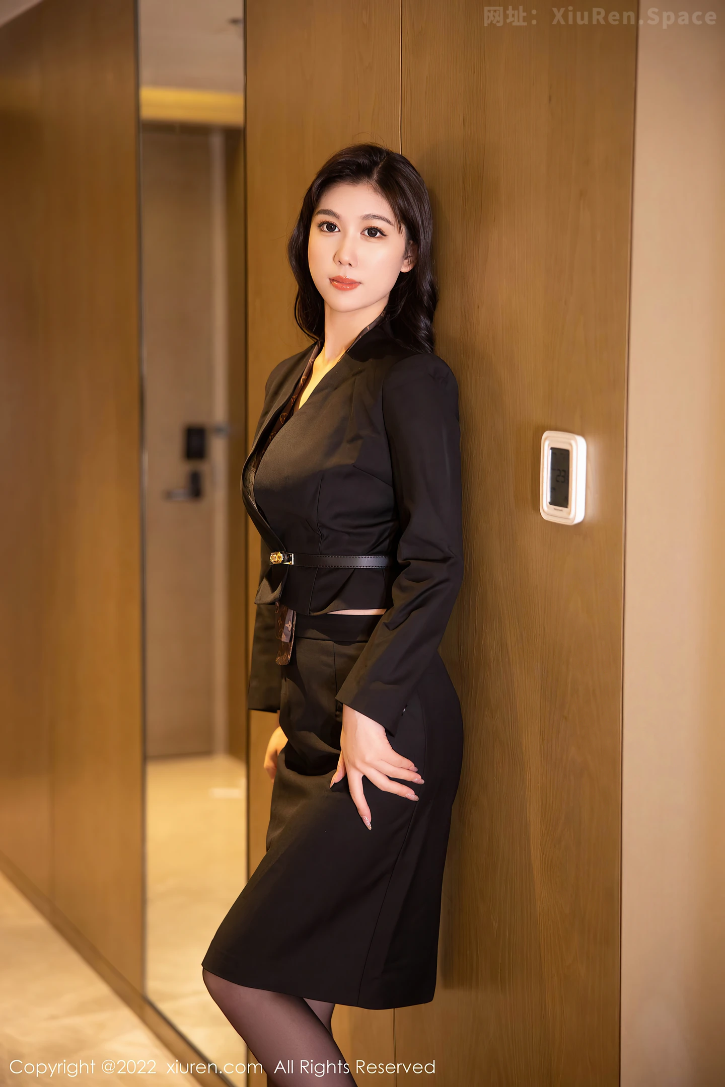 图片[2]-[XiuRen秀人网] VOL.5471 模特李雅柔182CM脱黑色职业套装露性感白色蕾丝内衣诱惑写真81P-秀人网官方网站